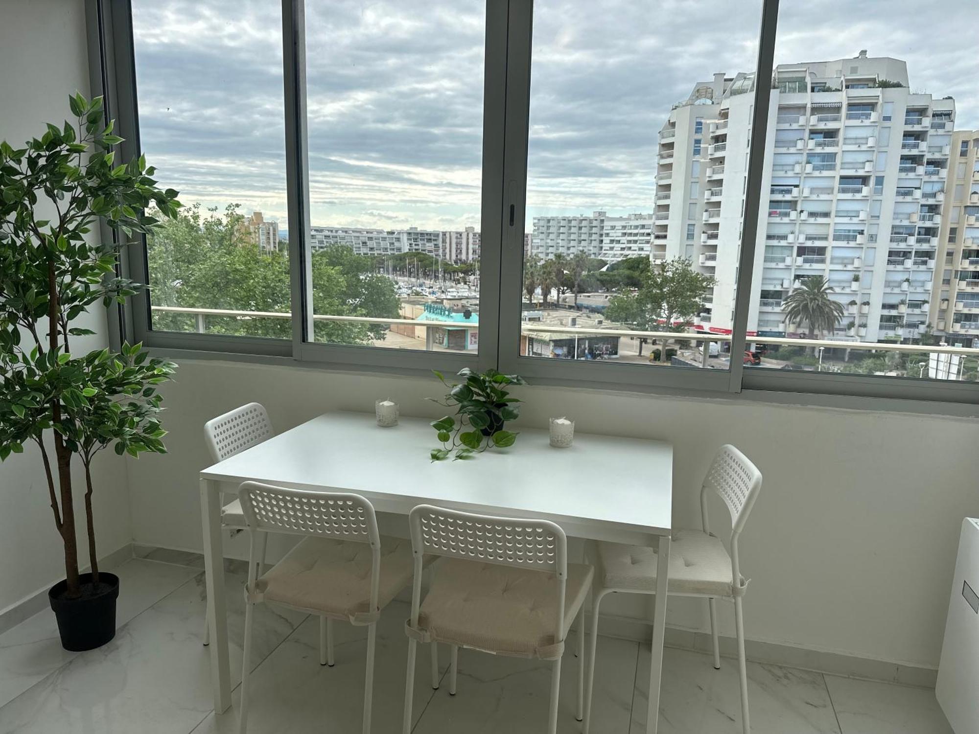 Studio Vue Sur Le Port Могио Екстериор снимка